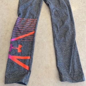 Girls Underarmour leggings!